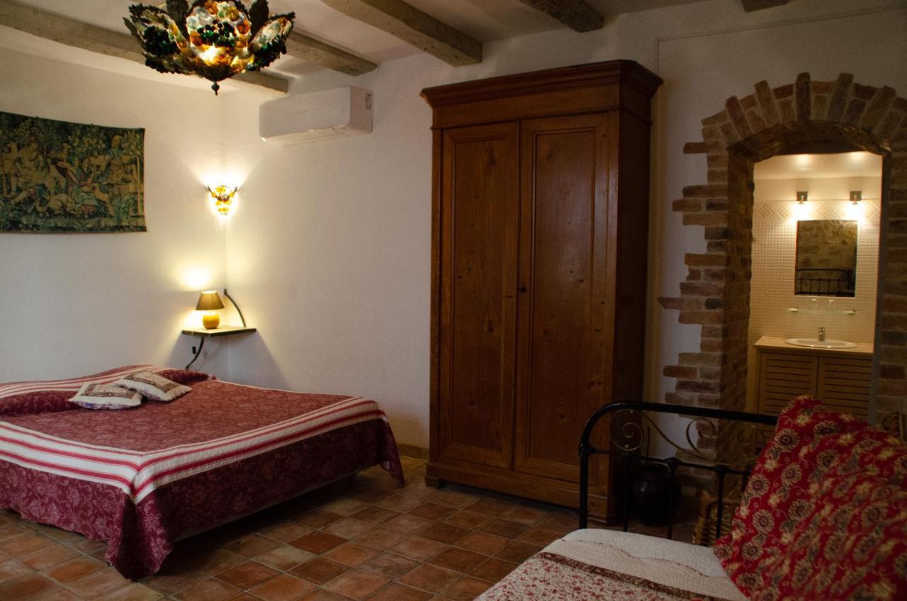 Hotel Les Remparts Венаск Екстер'єр фото
